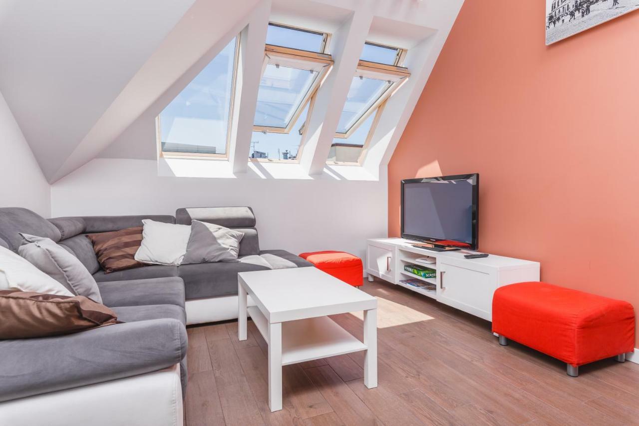 Cheerful Air Conditioned Apartment With Mezzanine And Parking - Old Town Krakow Luaran gambar
