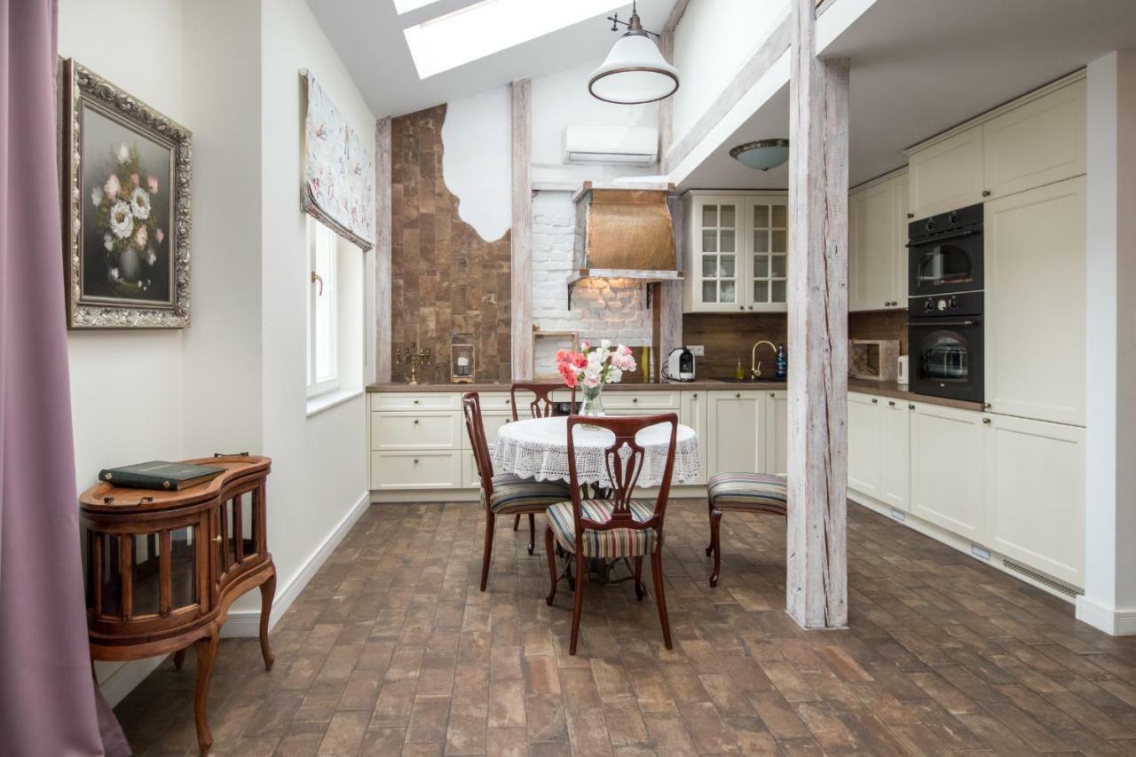 Cheerful Air Conditioned Apartment With Mezzanine And Parking - Old Town Krakow Luaran gambar